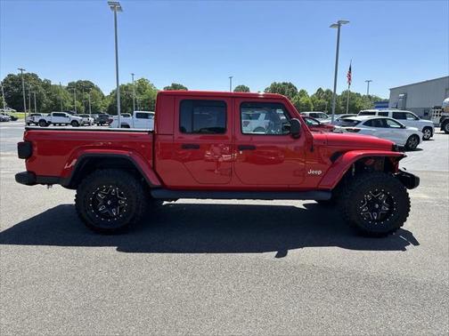 Firecracker Red Clearcoat 2020 Jeep Gladiator Overland