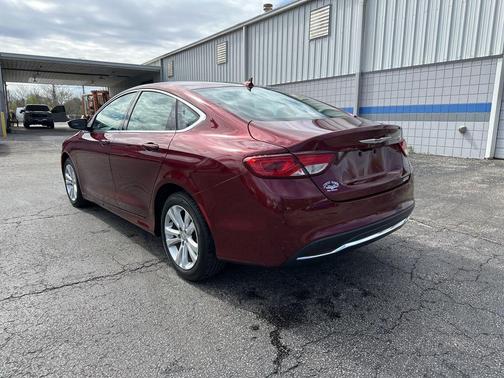 2017 Chrysler 200 Limited