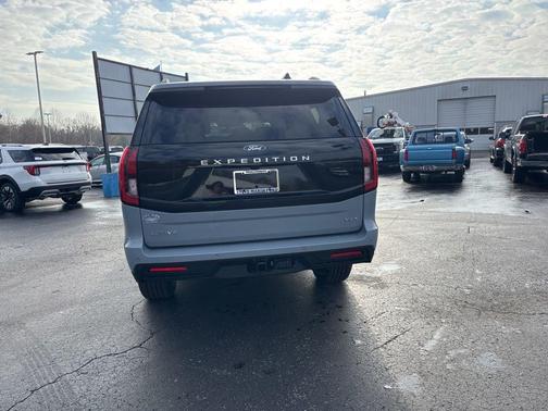 2026 Ford Expedition Max Active 4x2