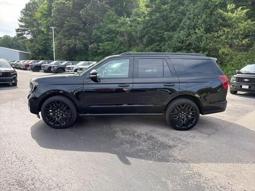 Agate Black Metallic 2026 Ford Expedition Platinum