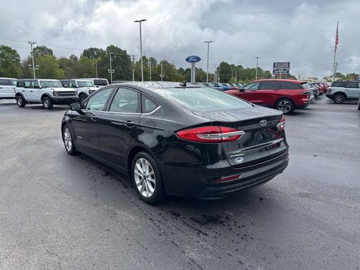 2019 Ford Fusion Hybrid SE