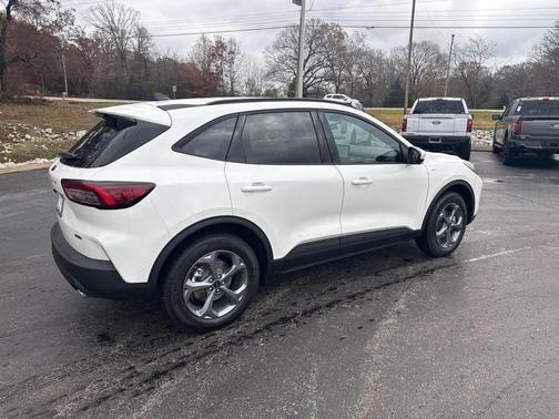 2026 Ford Escape ST-Line Select