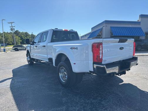 Oxford White 2024 Ford F-350 XLT