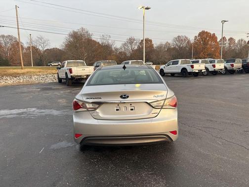 2015 Hyundai SONATA Hybrid Limited