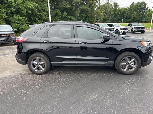 Agate Black Metallic 2024 Ford Edge SEL