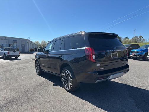 Agate Black Metallic 2026 Ford Expedition Platinum