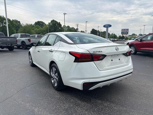 Glacier White 2025 Nissan Altima S FWD