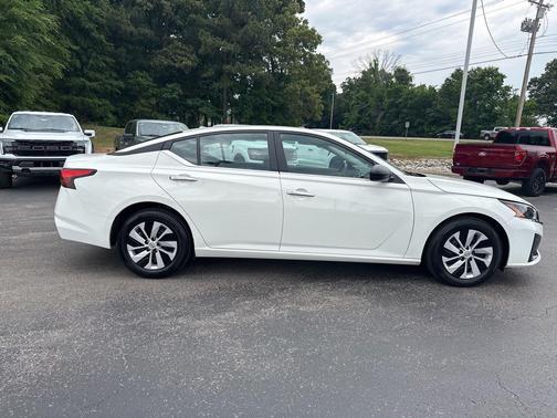 Glacier White 2025 Nissan Altima S FWD