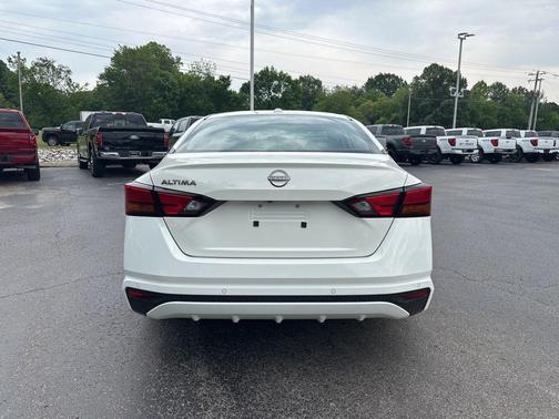 Glacier White 2025 Nissan Altima S FWD