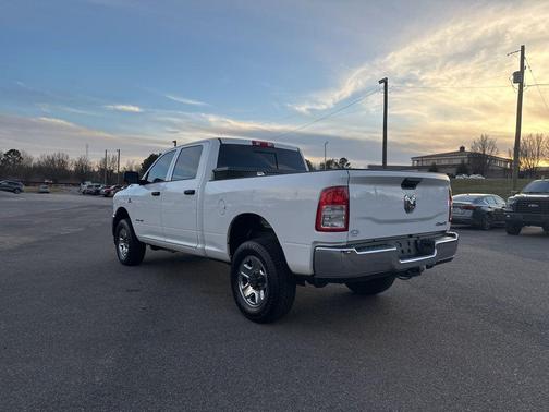 2019 RAM 2500 Tradesman Crew Cab 4x4 6'4' Box