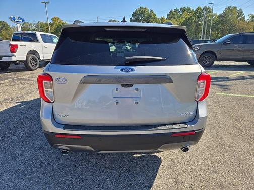 Iconic Silver Metallic 2023 Ford Explorer XLT