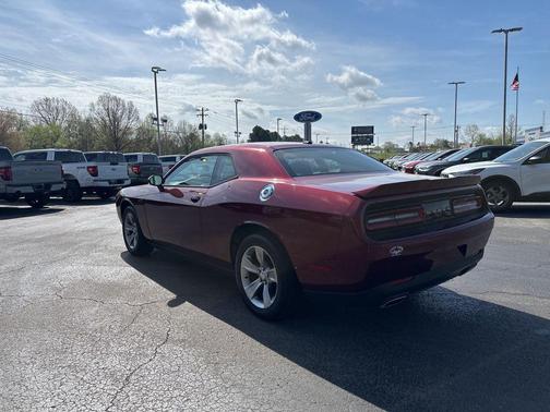 Octane Red Pearlcoat 2020 Dodge Challenger SXT