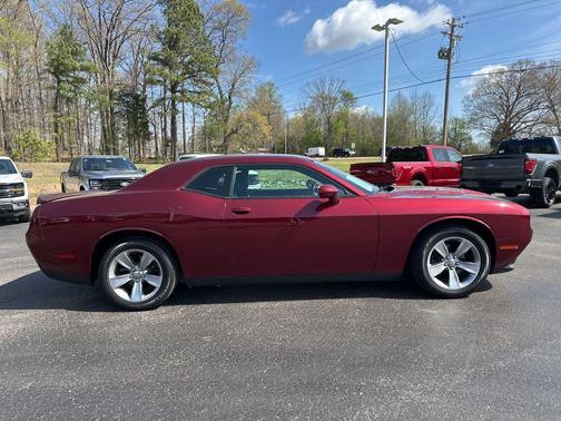Octane Red Pearlcoat 2020 Dodge Challenger SXT