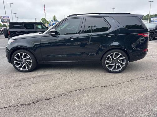 Farallon Black Premium Metallic 2019 Land Rover Discovery HSE LUXURY