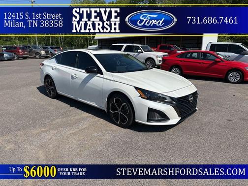 Pearl White Tricoat 2023 Nissan Altima SR FWD