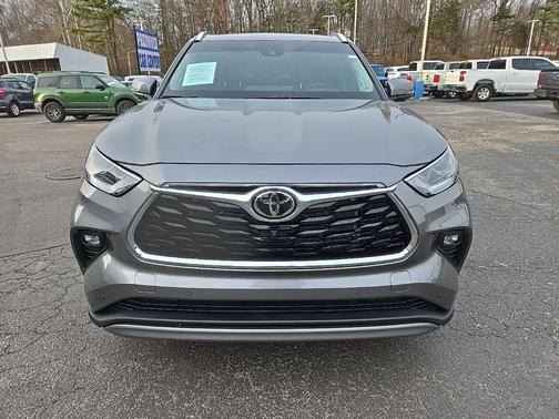 2025 Toyota Highlander Platinum