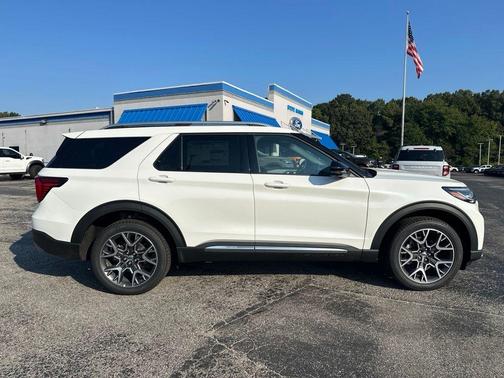 Star White Metallic Tri-Coat 2027 Ford Explorer Platinum