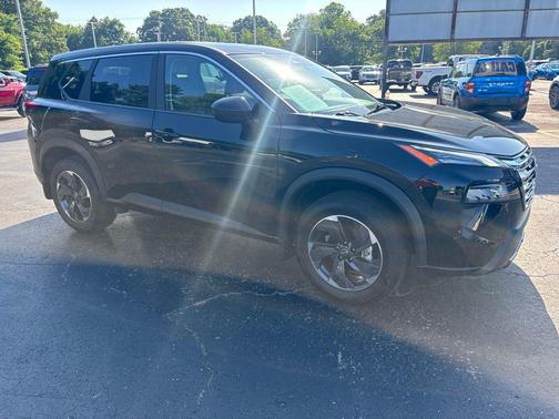 Super Black 2025 Nissan Rogue SV