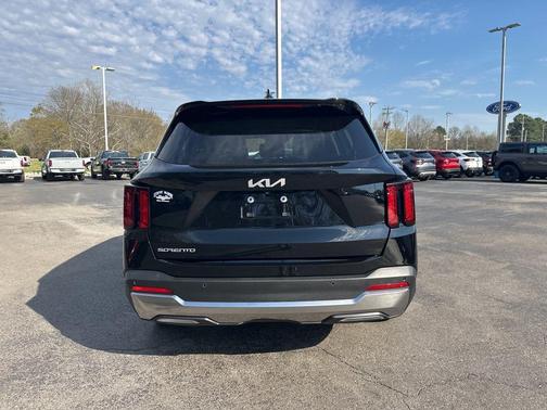 Ebony Black 2024 Kia Sorento S