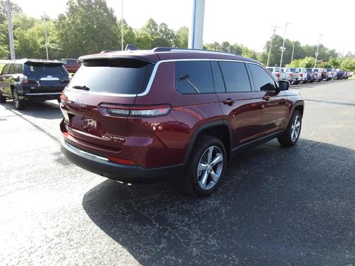 Photo 3 of 23 of 2021 Jeep Grand Cherokee L Limited