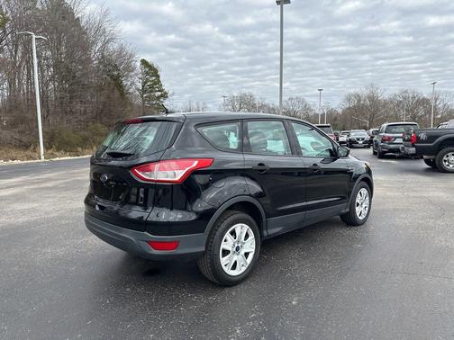 2016 Ford Escape S