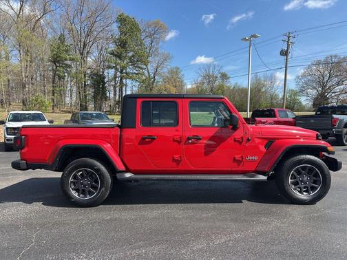 2023 Jeep Gladiator Overland