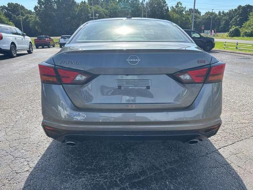 Gun Metallic 2024 Nissan Altima SR FWD