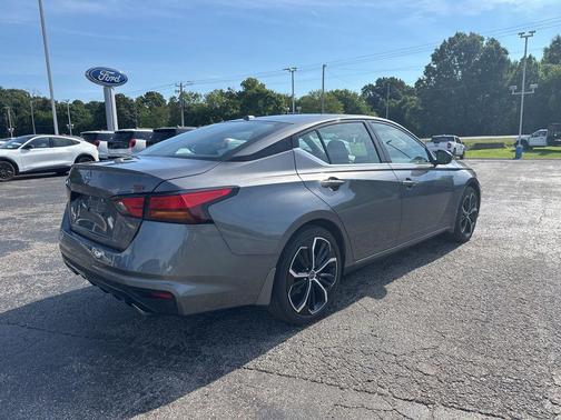 Gun Metallic 2024 Nissan Altima SR FWD