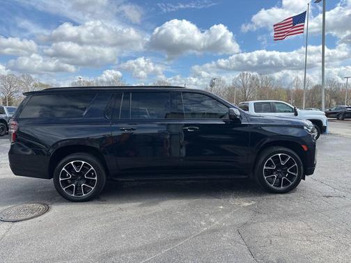 2024 Chevrolet Suburban RST