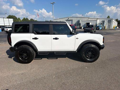Oxford White 2023 Ford Bronco Wildtrak
