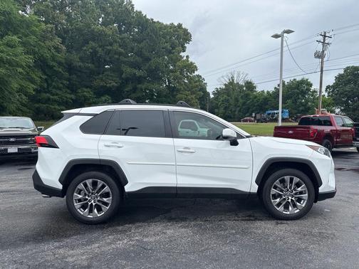 Super White 2019 Toyota RAV4 XLE Premium