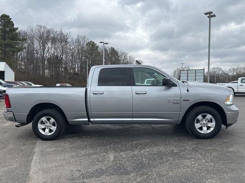 2019 RAM 1500 SLT