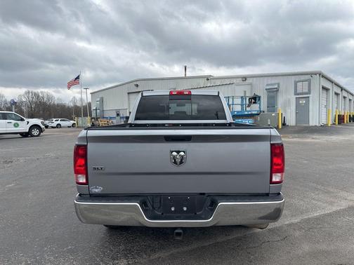 2019 RAM 1500 SLT