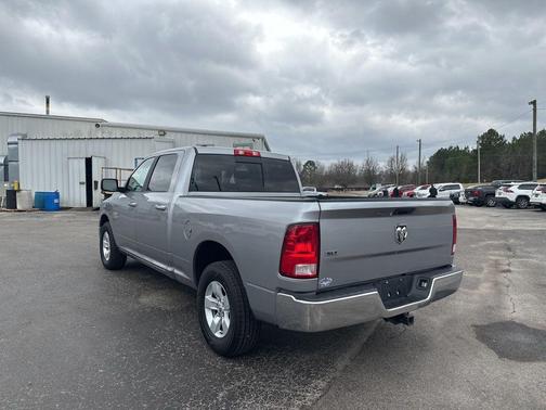 2019 RAM 1500 SLT