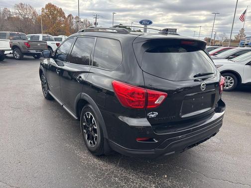 2020 Nissan Pathfinder SL 2WD