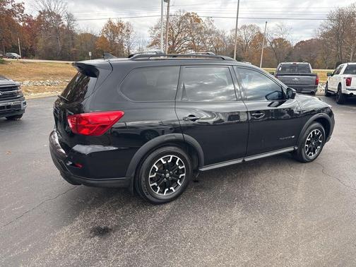 2020 Nissan Pathfinder SL 2WD