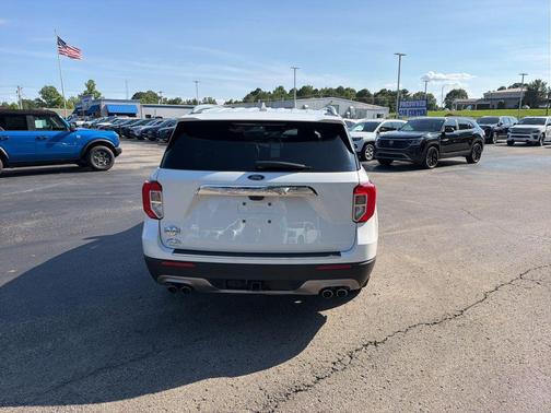 Star White Metallic Tri-Coat 2023 Ford Explorer King Ranch