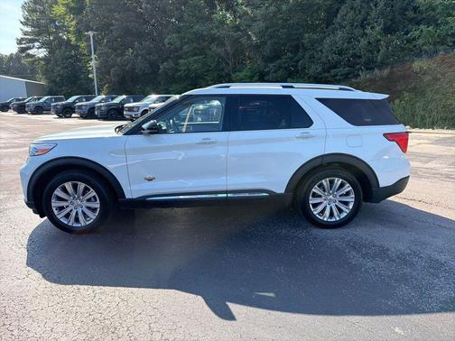 Star White Metallic Tri-Coat 2023 Ford Explorer King Ranch
