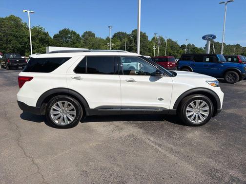 Star White Metallic Tri-Coat 2023 Ford Explorer King Ranch