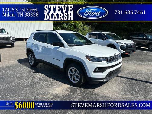 Bright White Clearcoat 2025 Jeep Compass Latitude