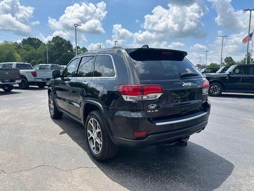 Diamond Black Crystal Pearlcoat 2021 Jeep Grand Cherokee Limited