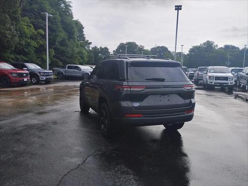 2022 Jeep Grand Cherokee Altitude