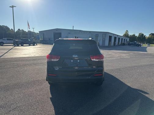 2018 Kia Sorento LX