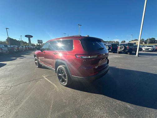 Velvet Red Pearlcoat 2023 Jeep Grand Cherokee L Altitude
