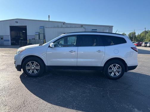 2017 Chevrolet Traverse 2LT