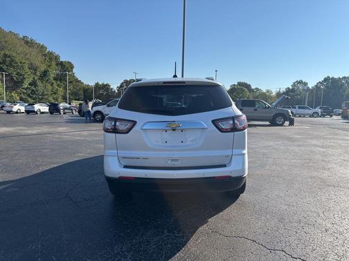 2017 Chevrolet Traverse 2LT