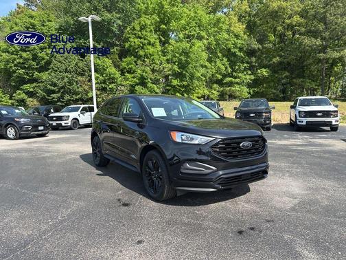 Agate Black Metallic 2024 Ford Edge SE