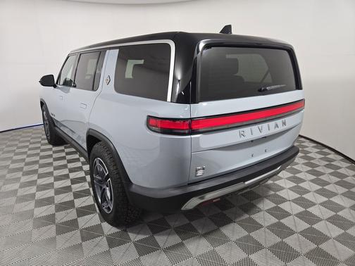 2025 Rivian R1S Adventure trim
