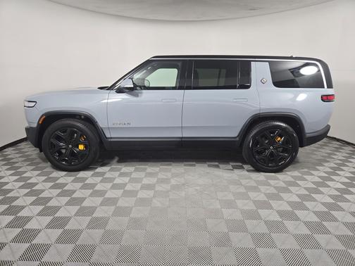 2023 Rivian R1S Adventure