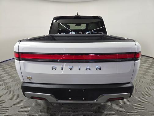 2022 Rivian R1T Adventure
